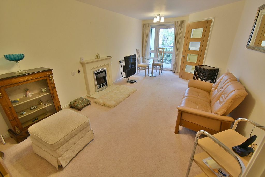 Property photo 3 of 20