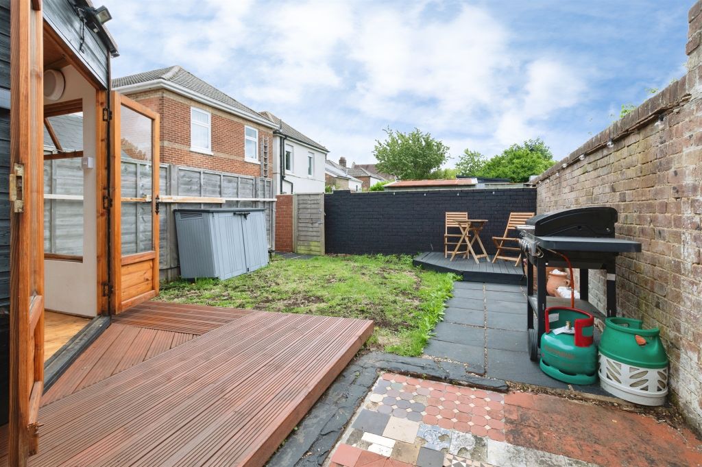 Property photo 2 of 20