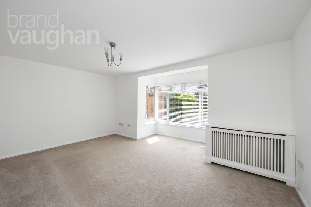 Property photo 3 of 38 Picture No. 09