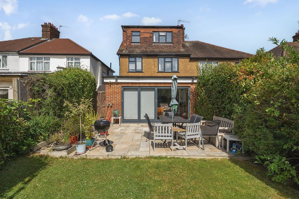Property photo 3 of 19