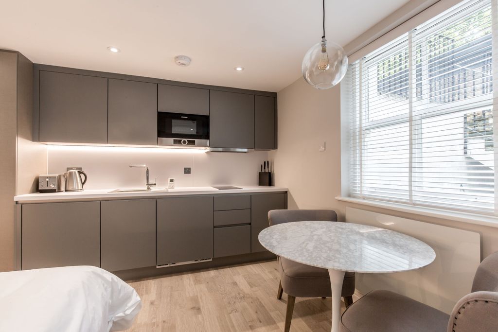 Property photo 3 of 17 Bedroom