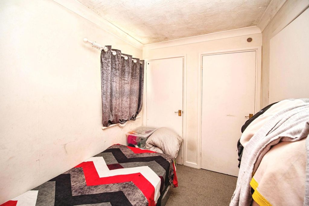 Property photo 3 of 15 Pbox-Img.Jpg