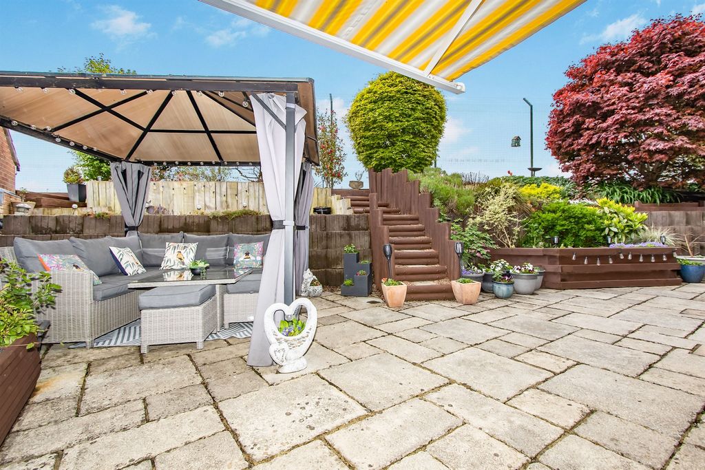 Property photo 3 of 17