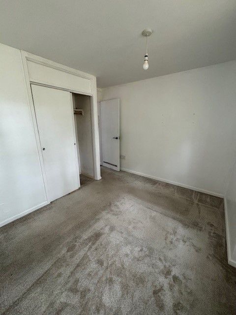 Property photo 3 of 6 Bedroom