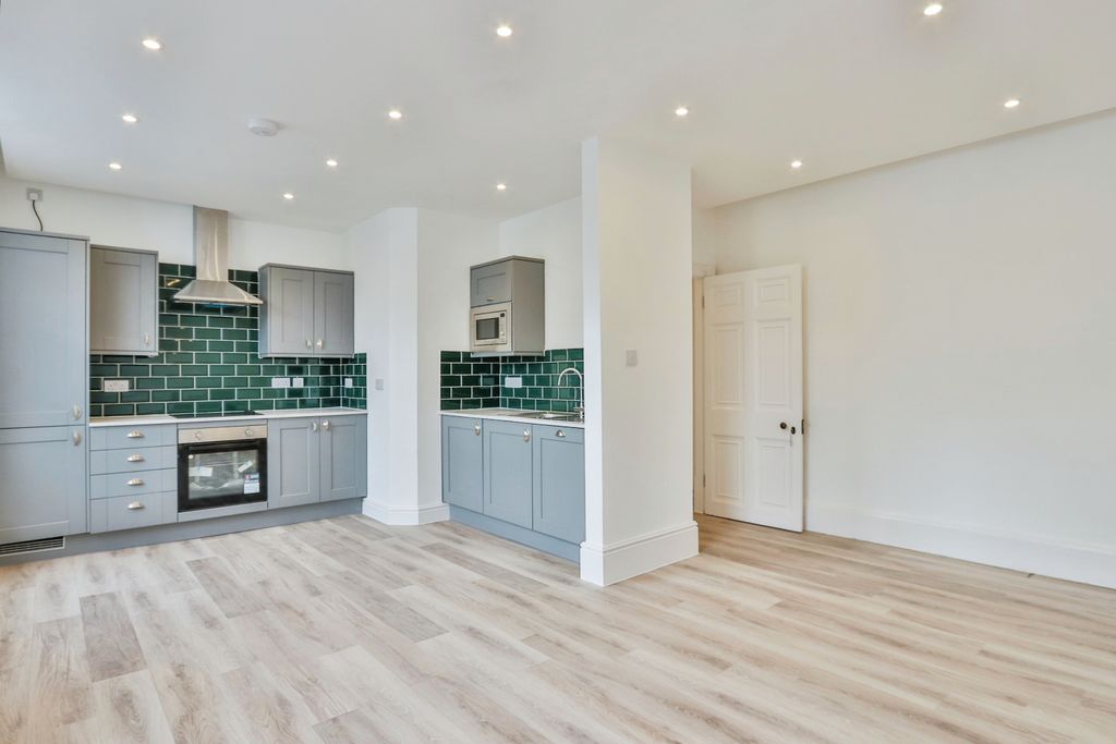 Property photo 1 of 17 Photography