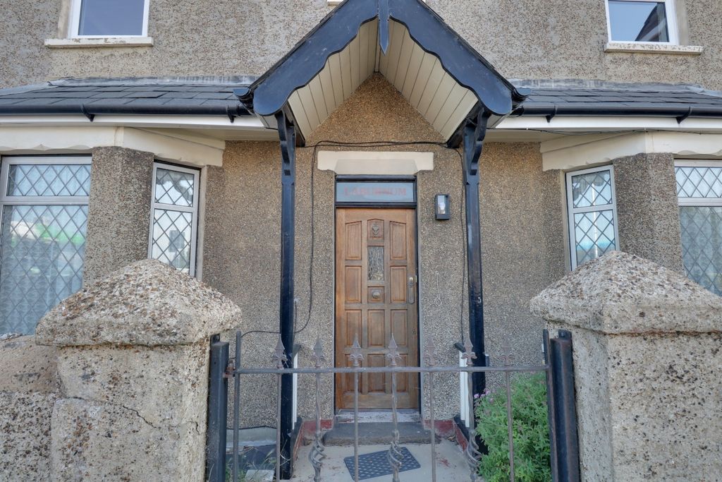 Property photo 1 of 12 5325281