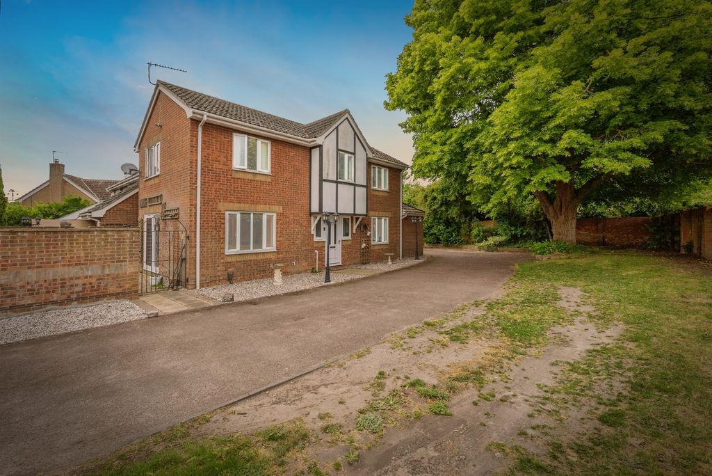 Property photo 1 of 19