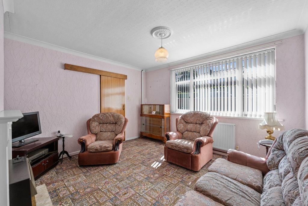 Property photo 3 of 23