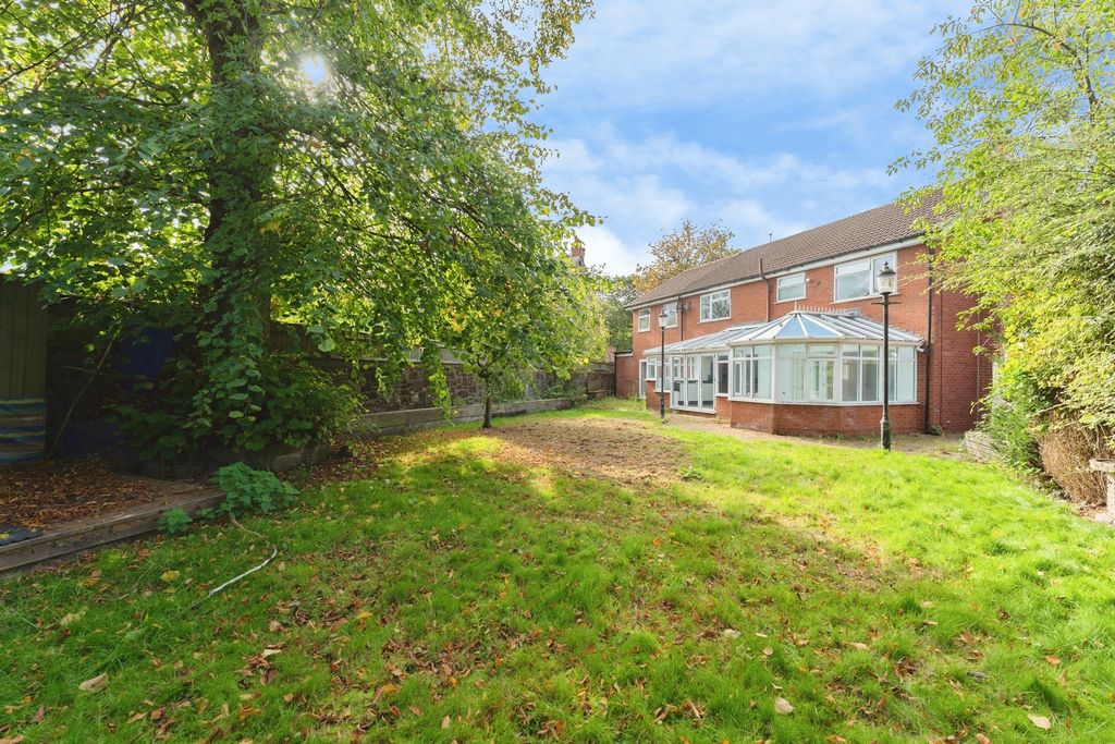 Property photo 2 of 30