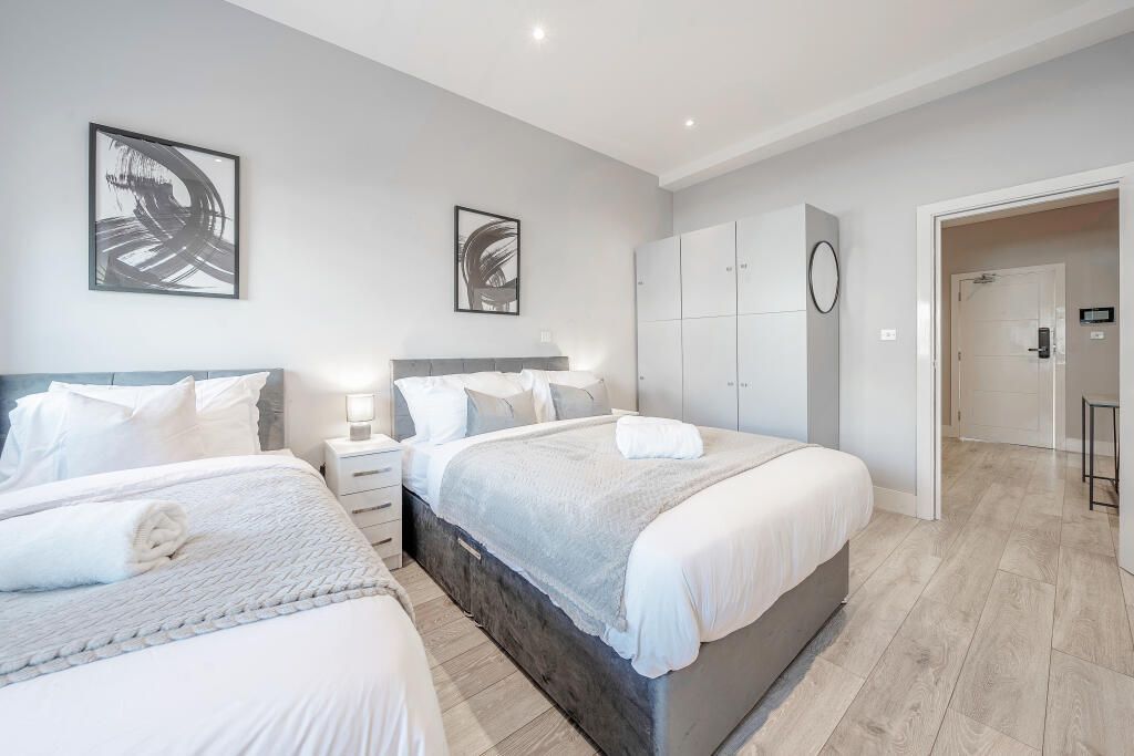 Additional image 13 of 10 bed flat for saleFlat 1-7 Avenir Heights, Avenir Heights, Station Approach Road, Coulsdon CR5
