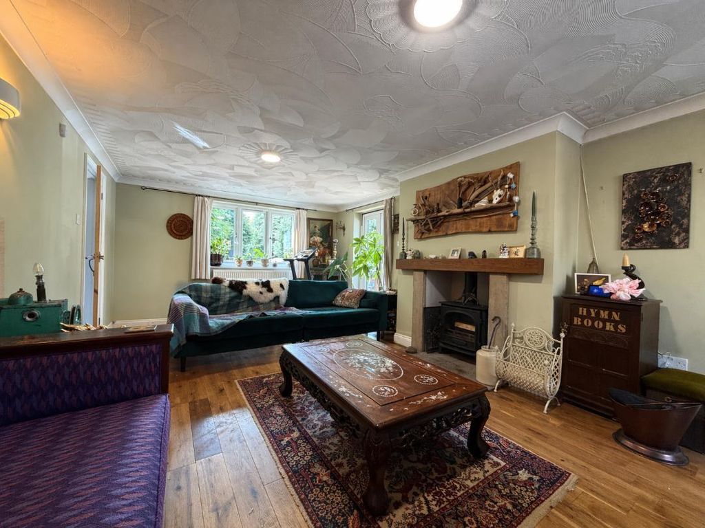 Property photo 3 of 25