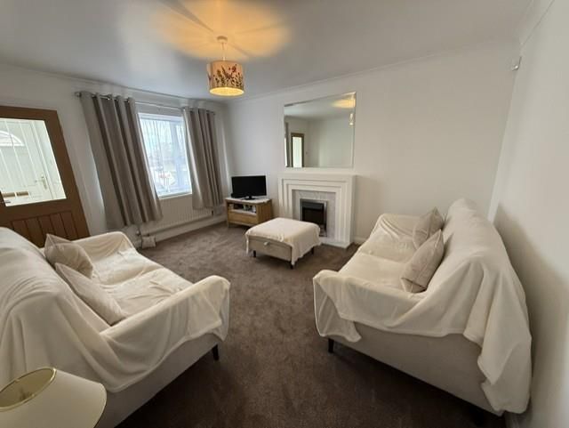 Property photo 2 of 15 Lounge