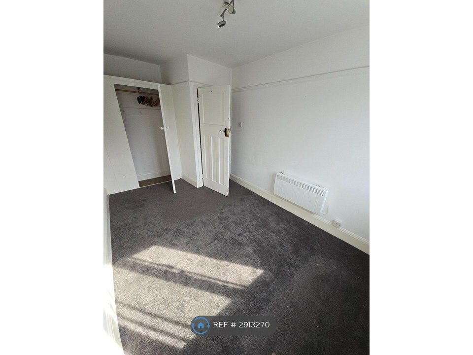 Property photo 3 of 9 Bedroom 1