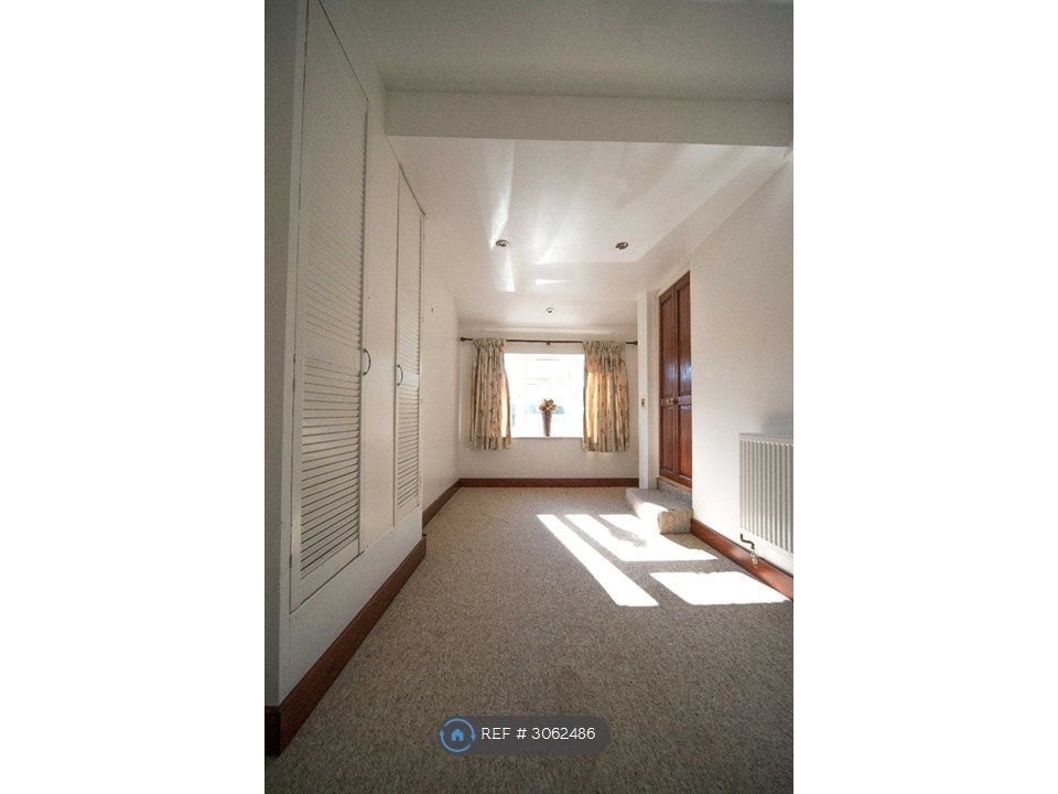 Property photo 2 of 19 Ground Floor En-Suite Room
