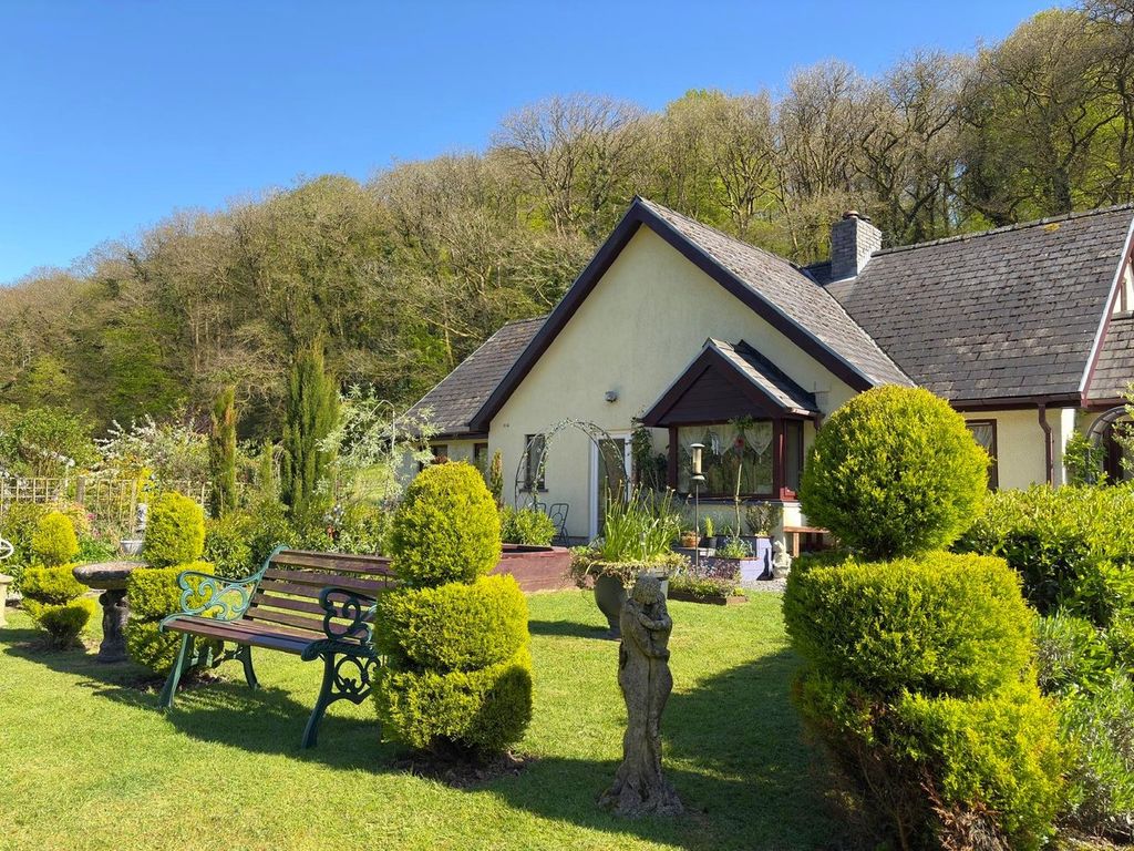 Property photo 2 of 46
