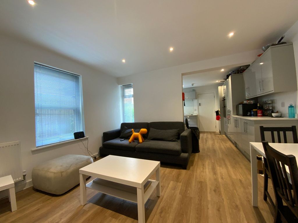 Property photo 2 of 7 Communal Living Room