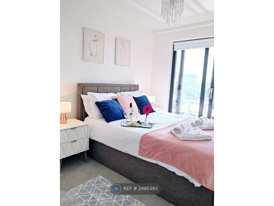 Property photo 3 of 35 En-Suite Double Bedroom With Balcony