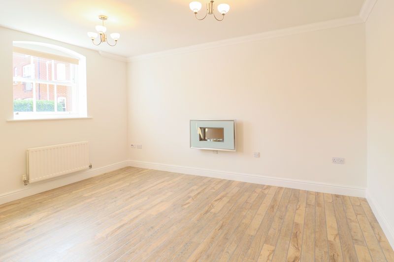 Property photo 3 of 9 Photo 3