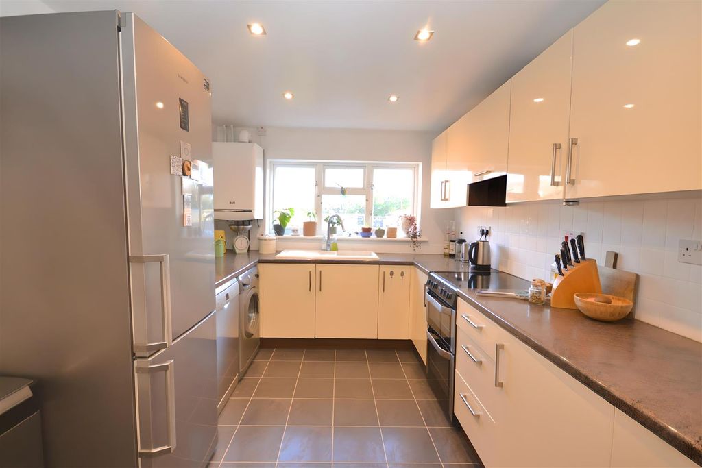 Property photo 3 of 17 12 (42).Jpg