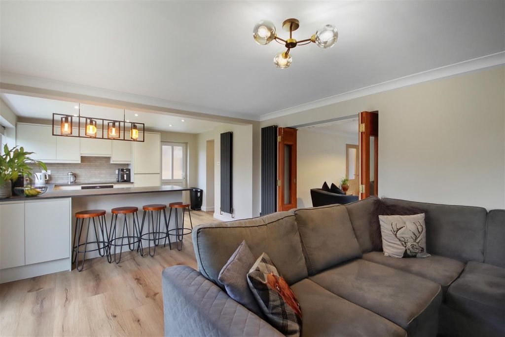 Property photo 2 of 20 Breakfast Kitchen/Family Room