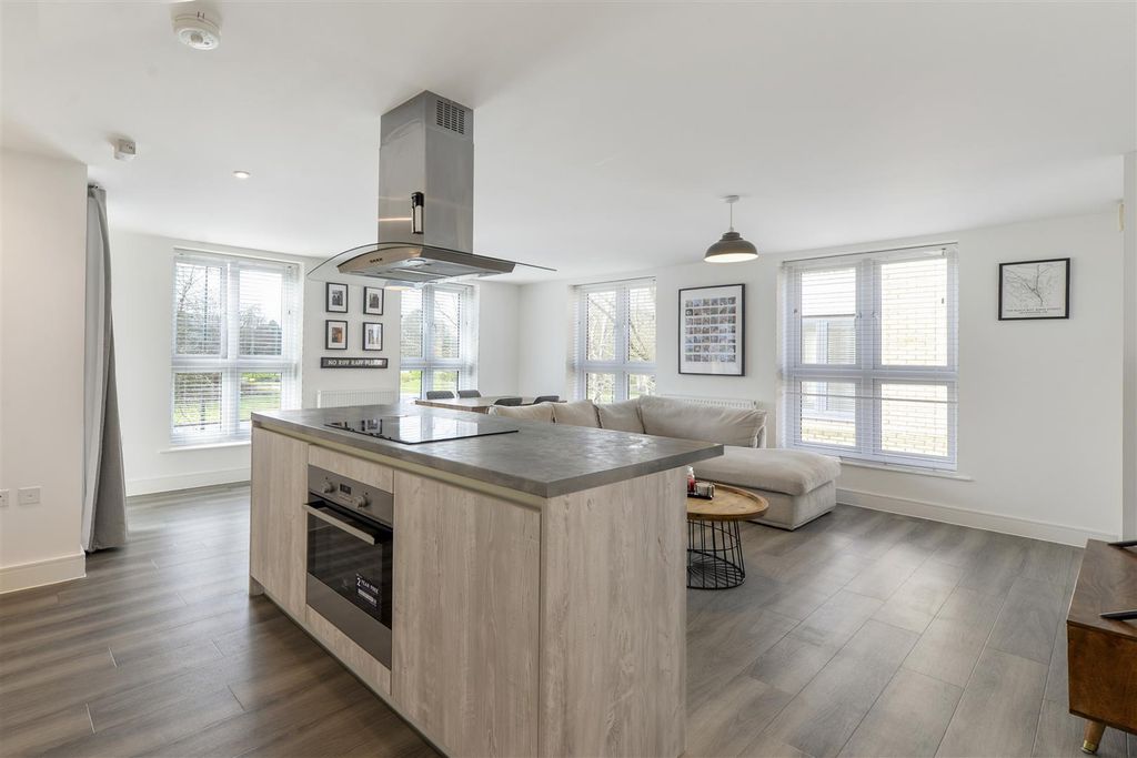 Property photo 3 of 14 Flat2Westland03.Jpg