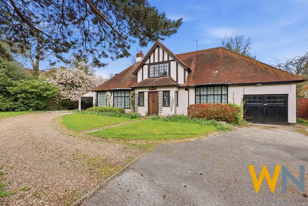 Property photo 1 of 36 Photo 6