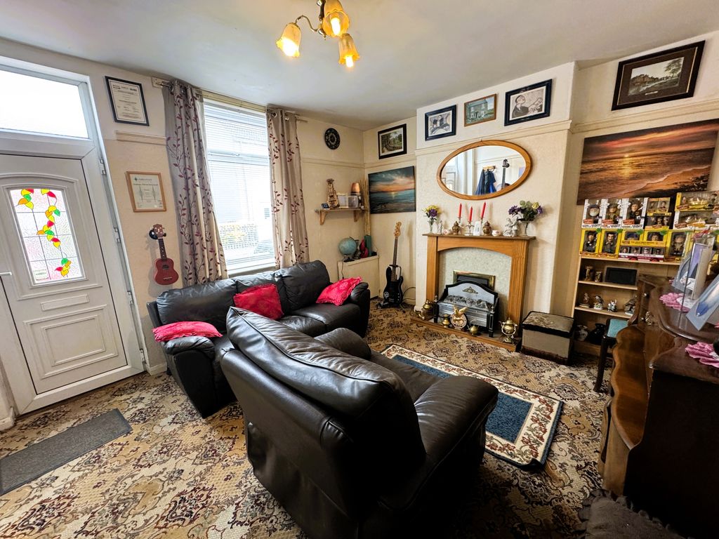 Property photo 2 of 13 Photo 11