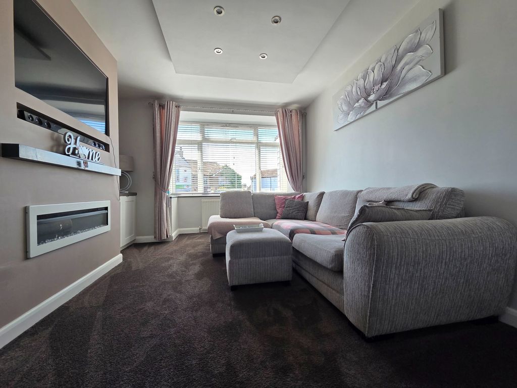 Property photo 3 of 24