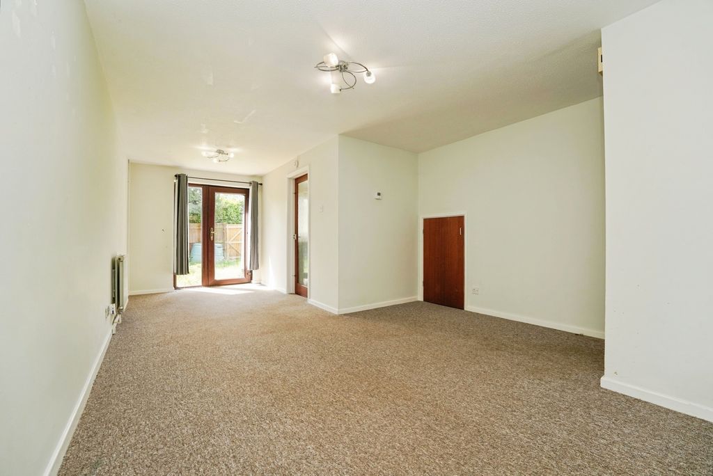 Property photo 3 of 12 Pbox-Img.Jpg