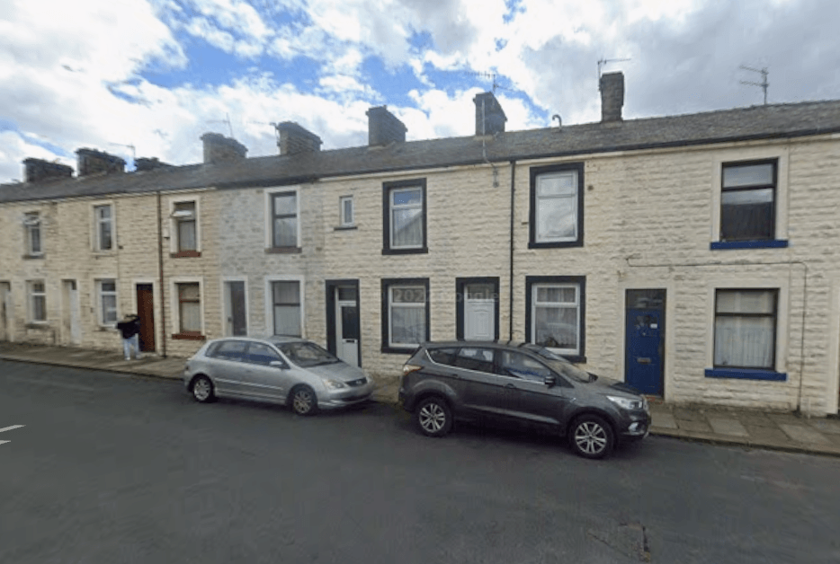 Property photo 1 of 8 2 Bed Terraced House To Rent Bright Street, Padiham Bb12