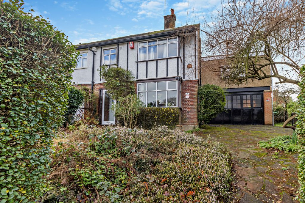 Property photo 1 of 9