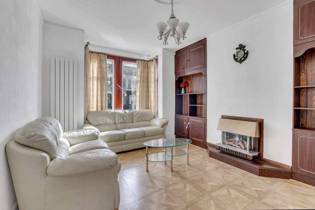 Property photo 2 of 15