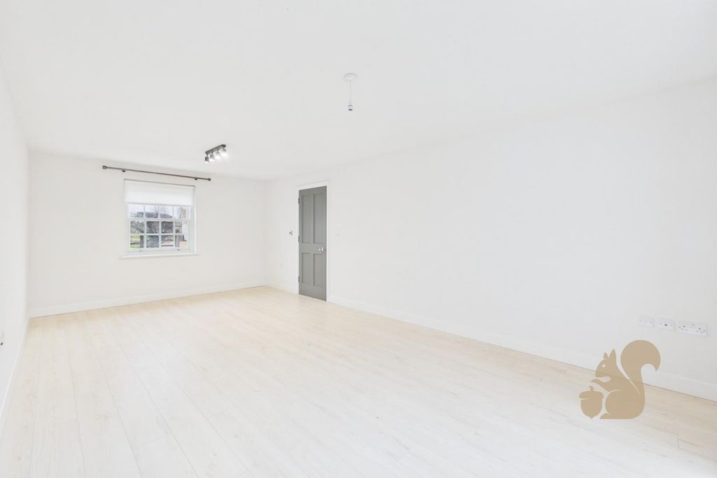 Property photo 3 of 23 Cam01254G0-Pr0398-Still003.Jpg