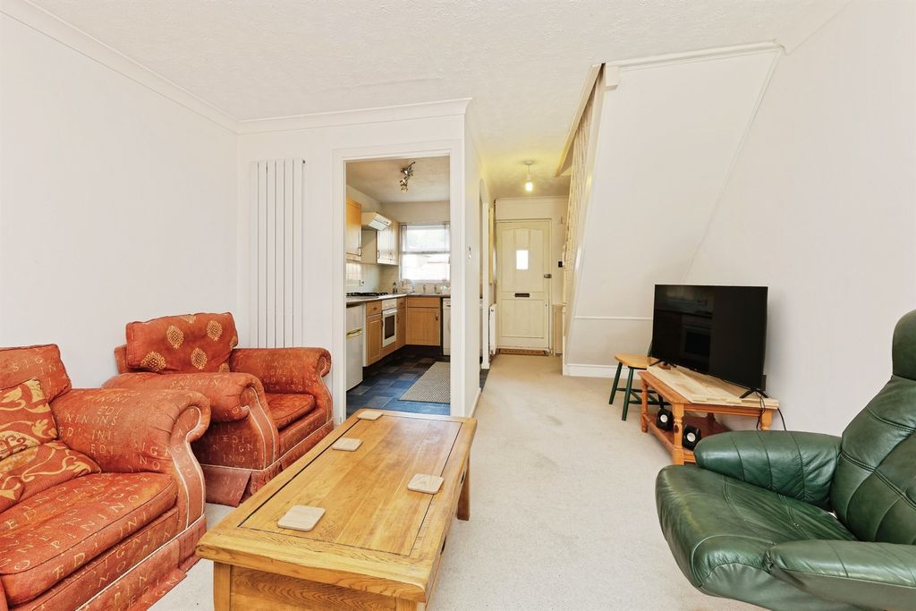 Property photo 3 of 19