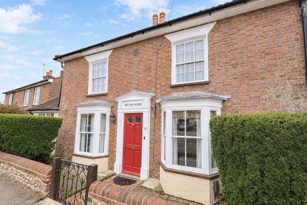 Property photo 1 of 8