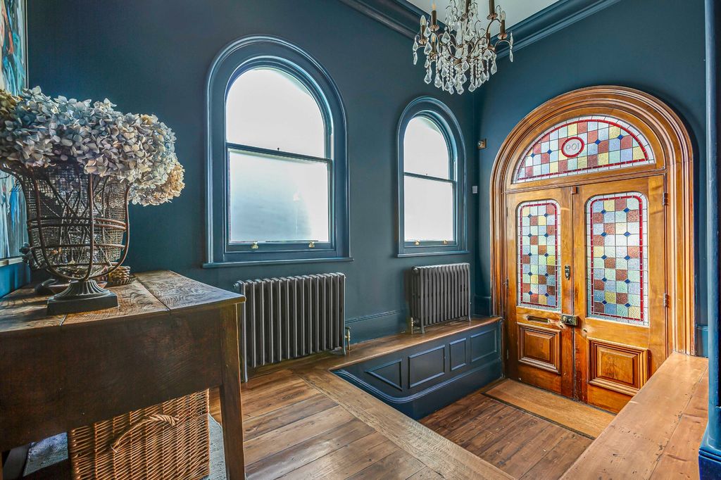 Property photo 2 of 28 Hallway