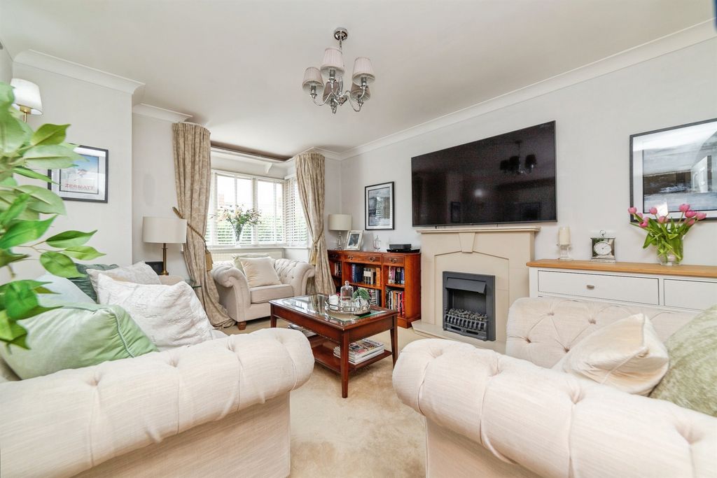 Property photo 3 of 26