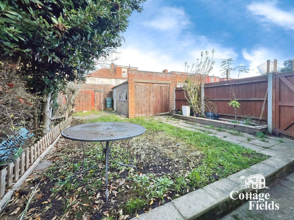 Property photo 3 of 16