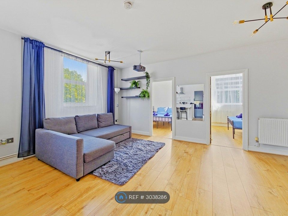 Property photo 2 of 32