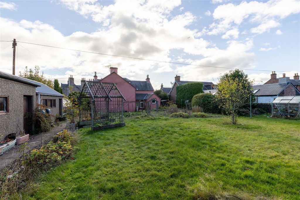 Property photo 2 of 37 10 Cambridge Street Alyth - Gr-82.Jpg