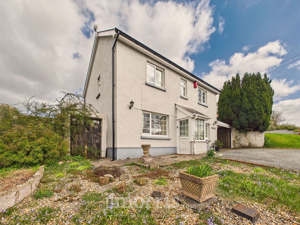 Property photo 3 of 41