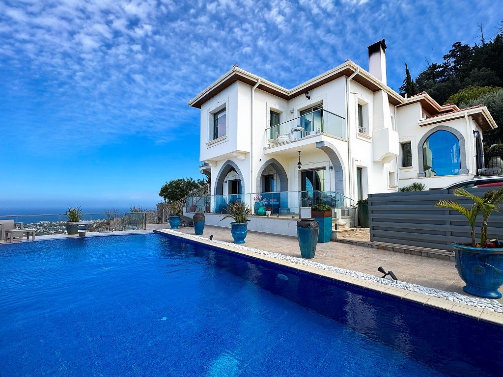 Property photo 1 of 59