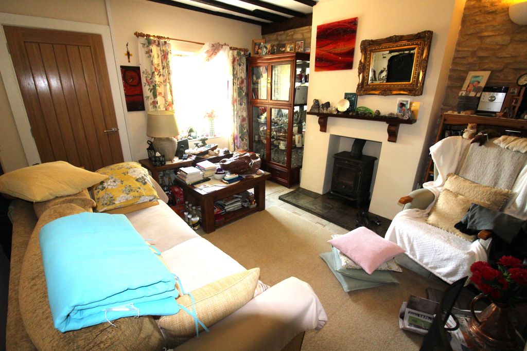 Property photo 2 of 14