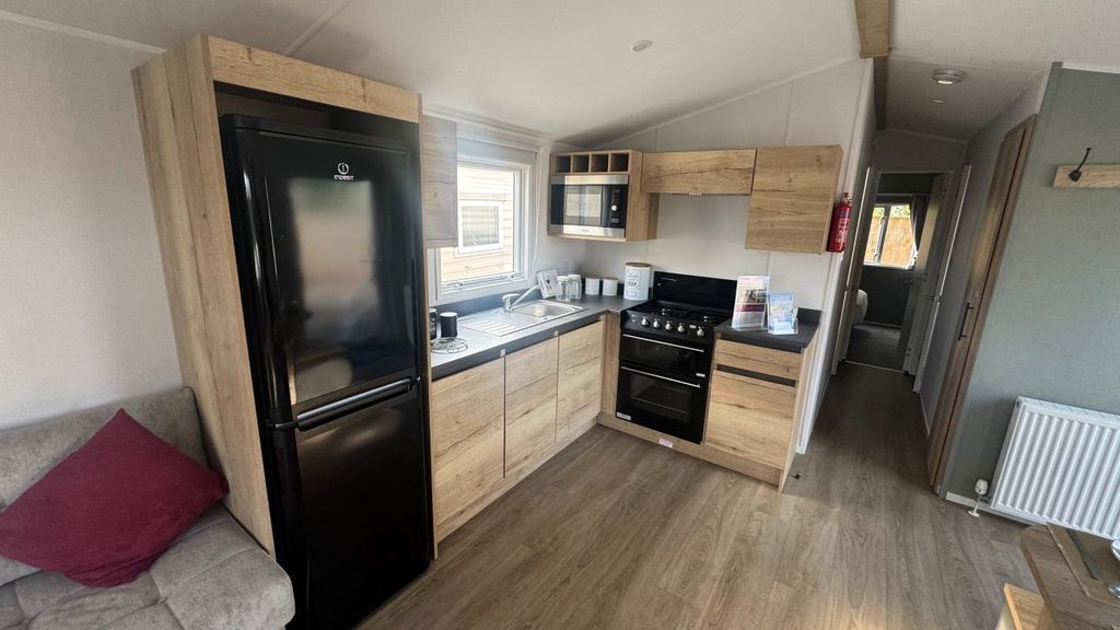 Property photo 3 of 16 Willerby Midhurst 2024 Car0063359 120843125.Jpeg