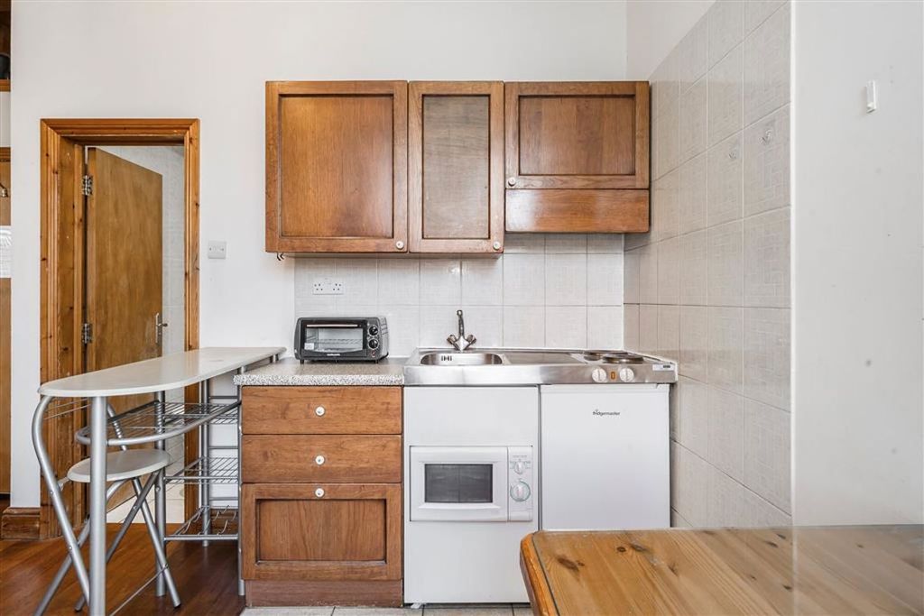 Property photo 3 of 3