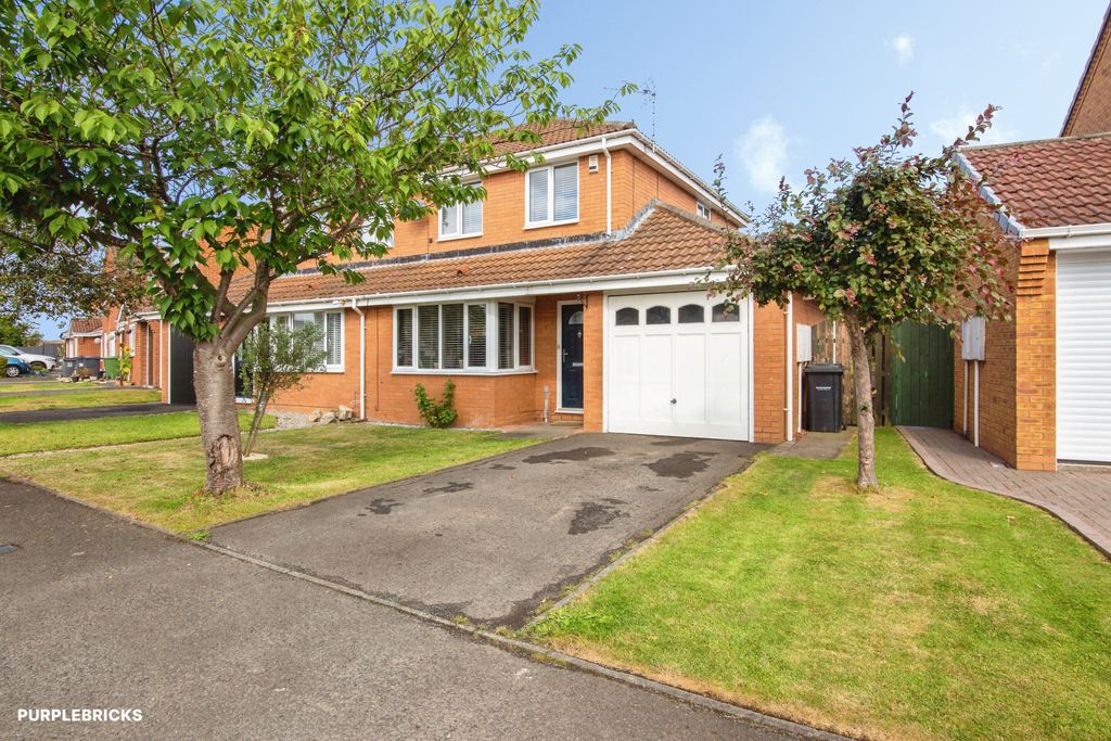 Property photo 2 of 26