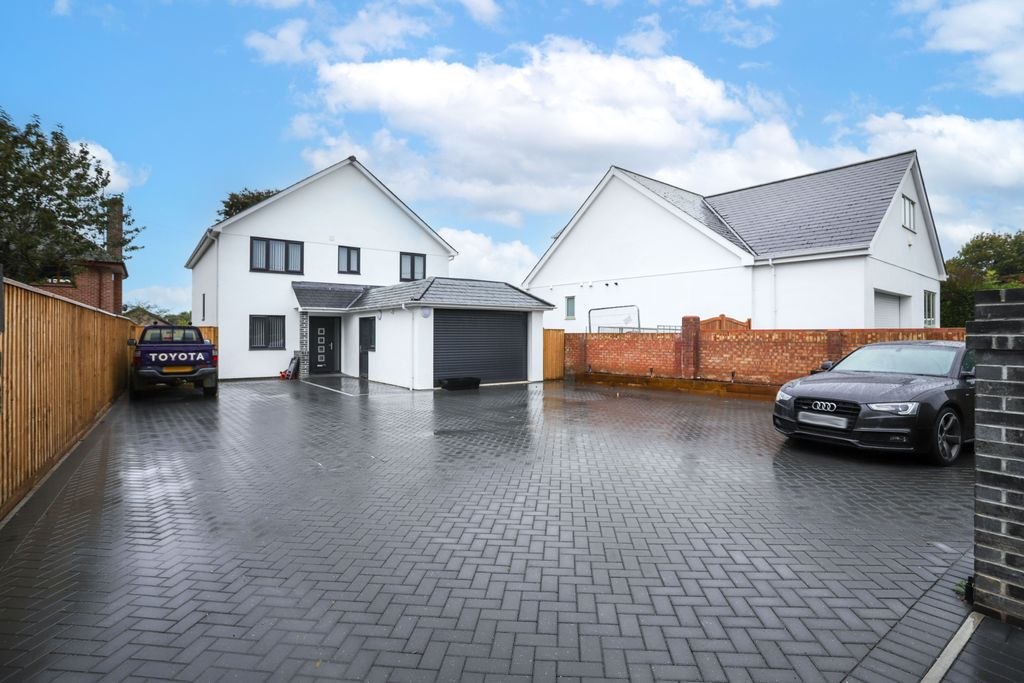 Property photo 1 of 25