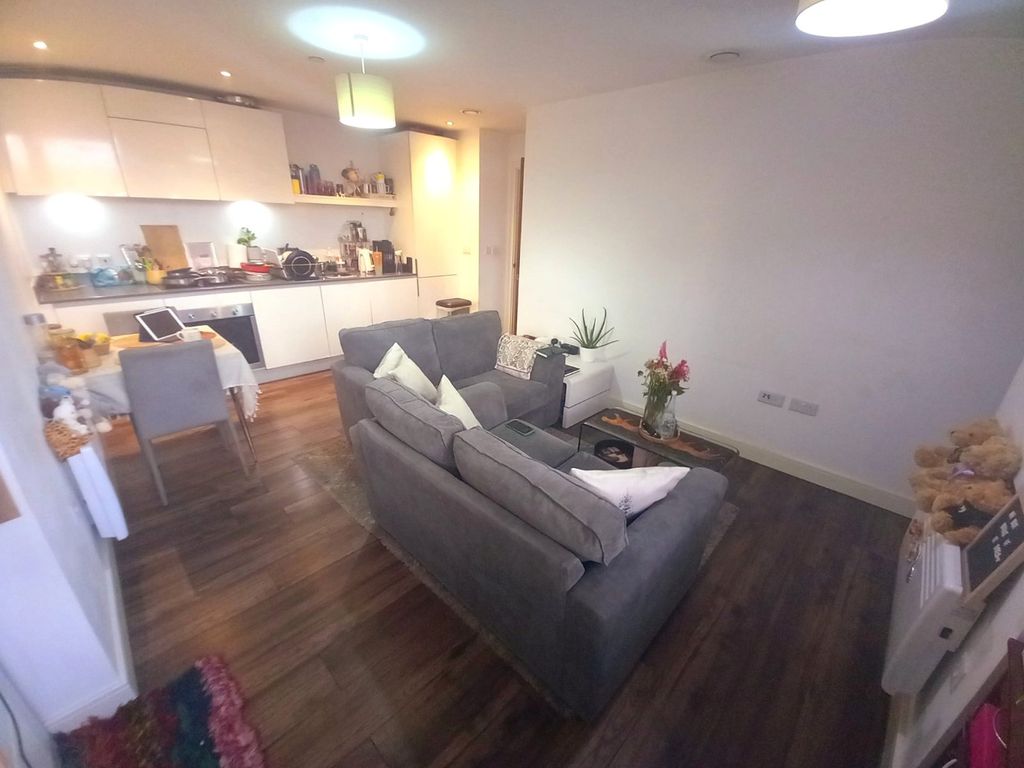 Property photo 3 of 6 Picture No. 04