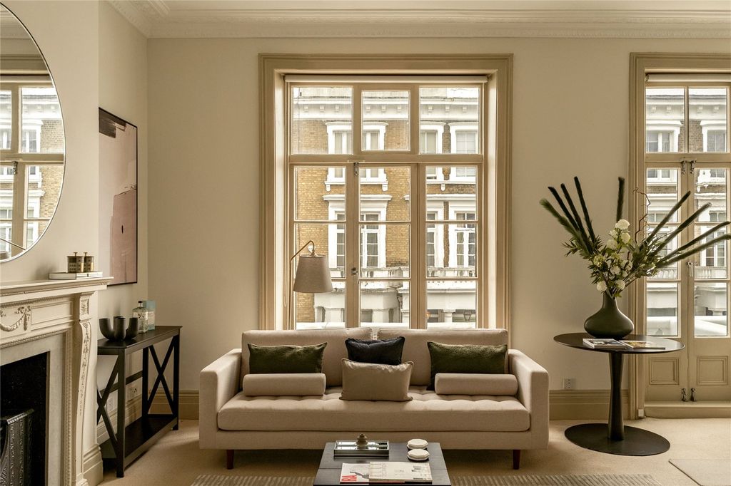 Property photo 2 of 12 Reception