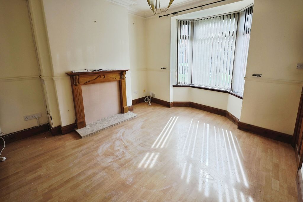 Property photo 2 of 11 Pbox-Img.Jpg